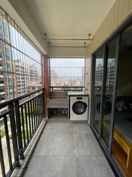 周开泉对面雅景豪庭电梯精装75万3房拎包入住