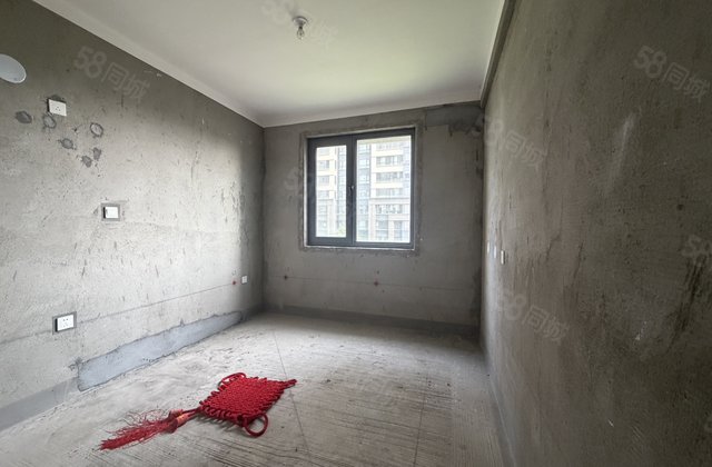 格林小镇4室2厅141㎡65万二手房图片