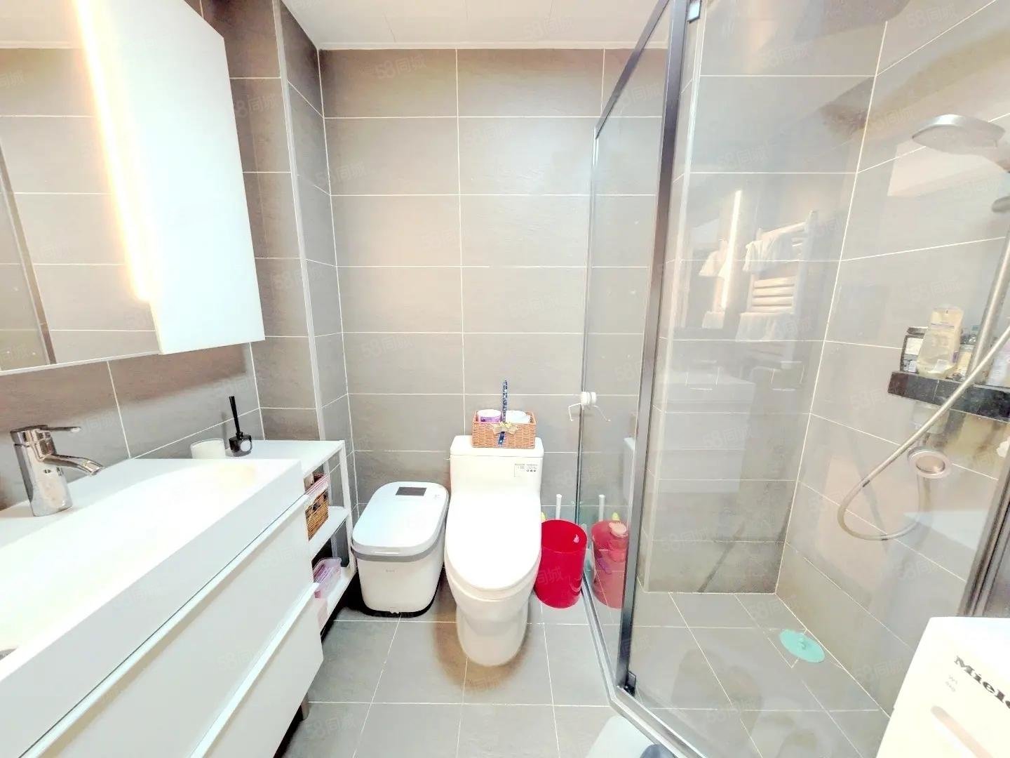 滿庭芳嘉園2室1廳1衛(wèi)98.9㎡南369萬