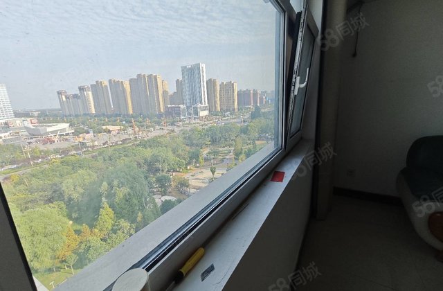 东昌东校 东昌丽都北区 三室双卫 带车位储藏室 免大税东边户