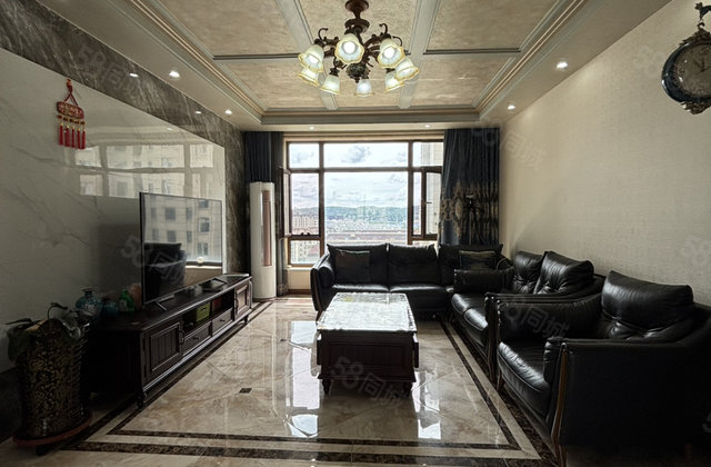 塞纳阳光3室2厅2卫133㎡南北76.8万