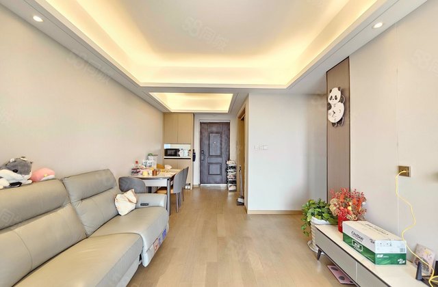 中梁芯都会3室2厅95.85㎡135万二手房图片