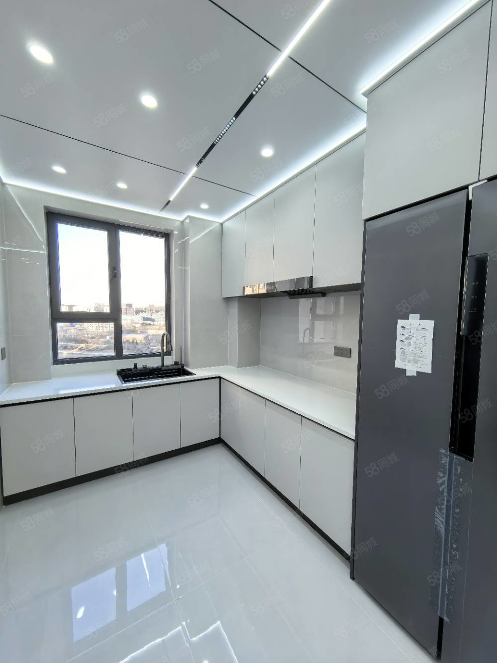 星河万源蓝湾3室2厅2卫133.36㎡南北73.8万