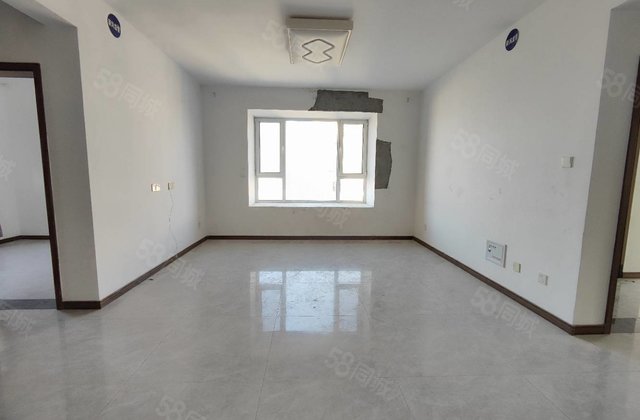 新小区 业主急卖水城印象 三室双卫 带车位储 随时看房