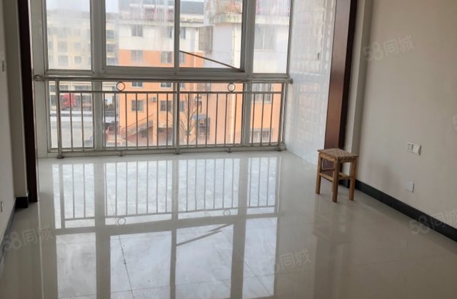 汇龙嘉园3室2厅110.35㎡26万二手房图片