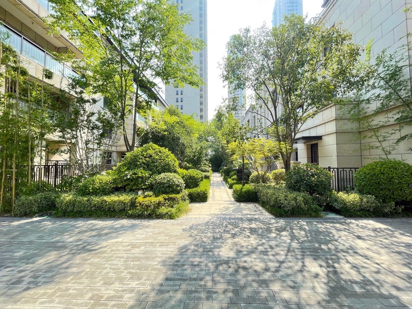 公园旁曲江二期天地源大都会洋房社区三室毛坯有钥匙