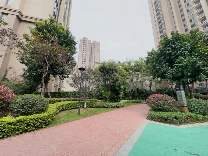 角美中骏四季阳光二期3室2厅2卫111.51㎡南北143万