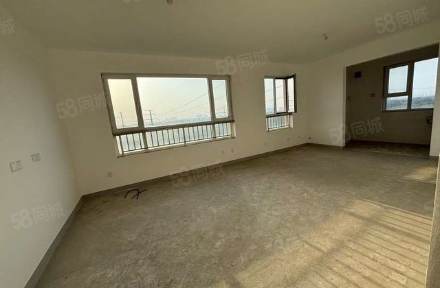 民生5号院 三室 新房未住 送车位地下室