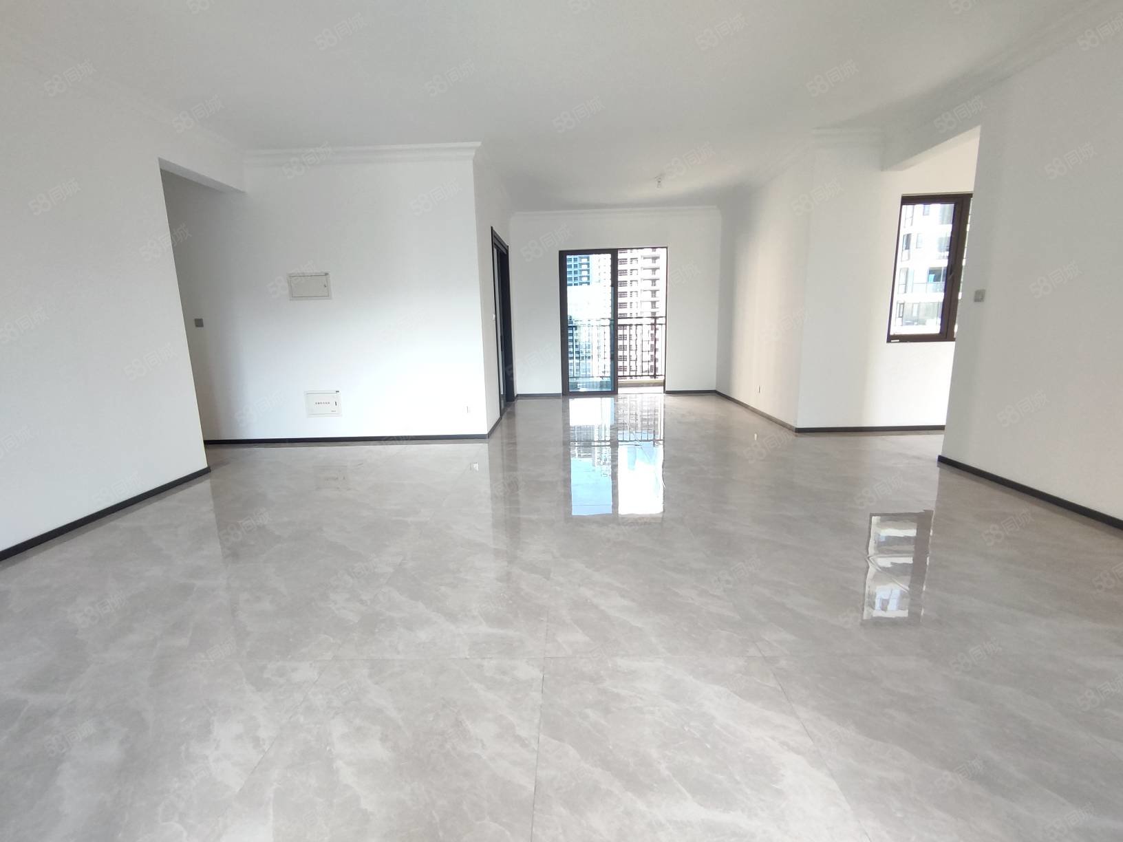 碧桂园太阳城4室2厅2卫135㎡南北95万