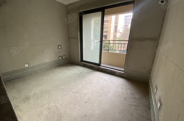 中梁壹号院4室2厅138㎡66万二手房图片