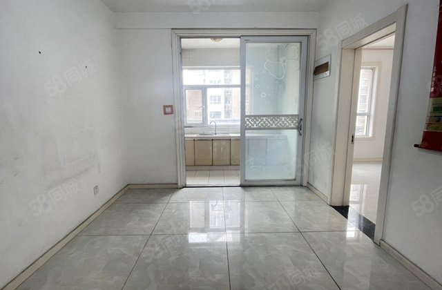 距离湖边500  观澜一品3室两卫 带储免大税   可按揭