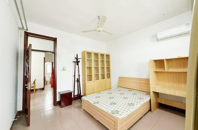 急售文轩本部电梯洋房三室76万 停车方便 山水文园一中家属院