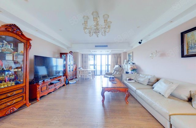 依云水岸三期4室2厅190.4㎡310万二手房图片