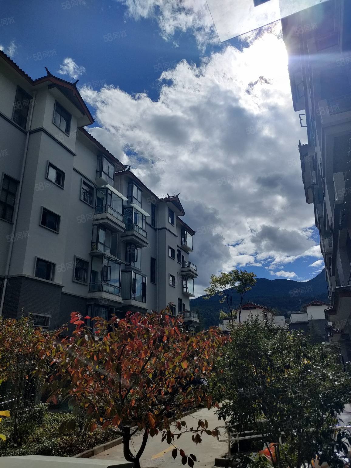 山海居135平3室2卫2个大阳台四楼电梯住宅768万可直更