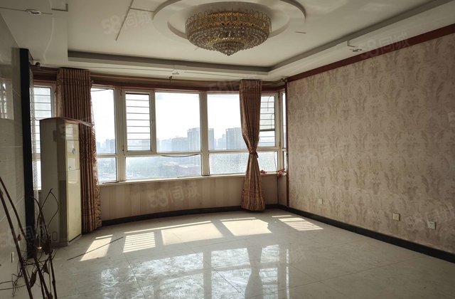 东边户，月亮湾c区168平带车位，龙湾华府文轩东昌实验