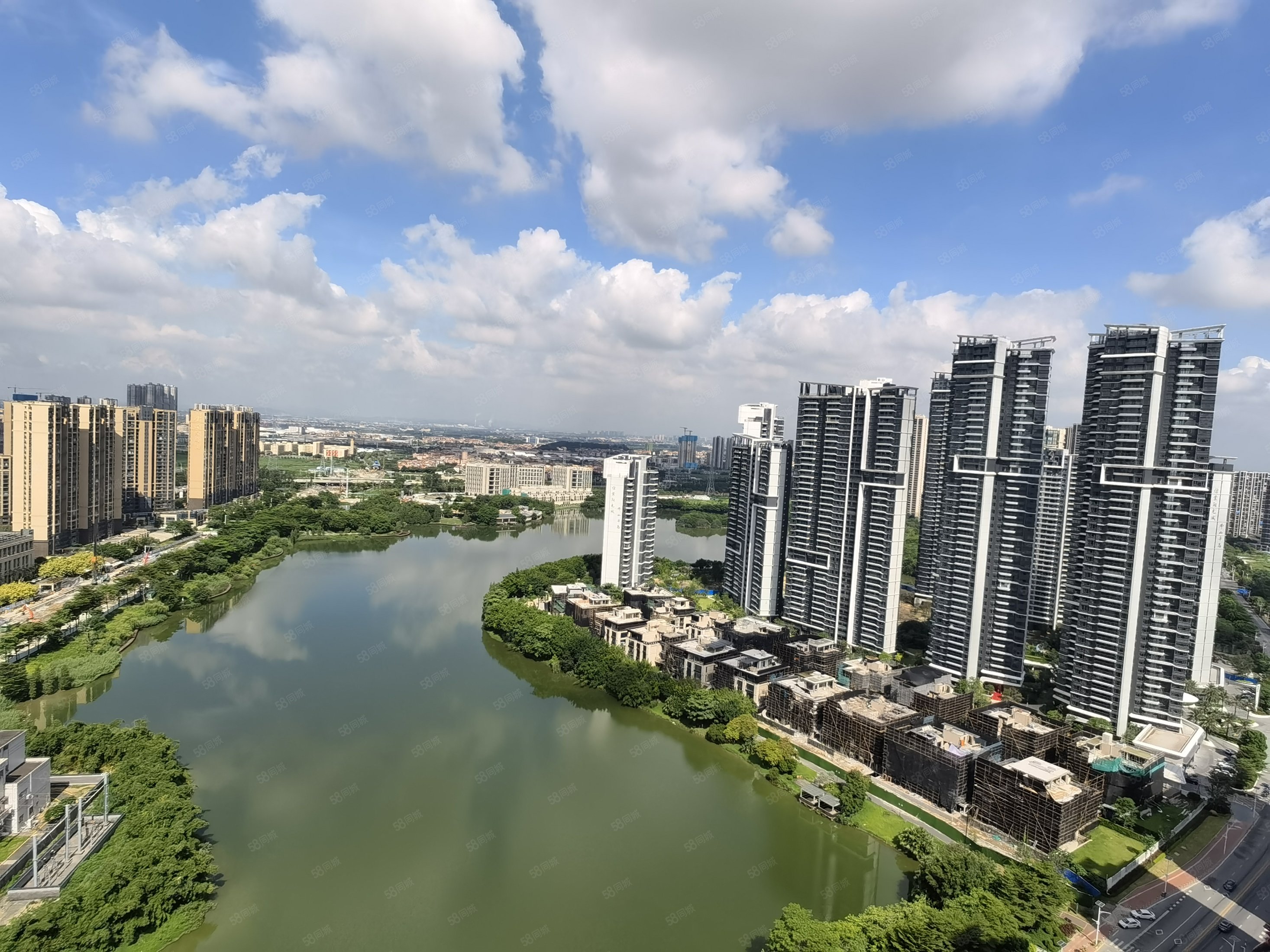 优加佛山半岛湖景平层视野无遮挡随时方便约看
