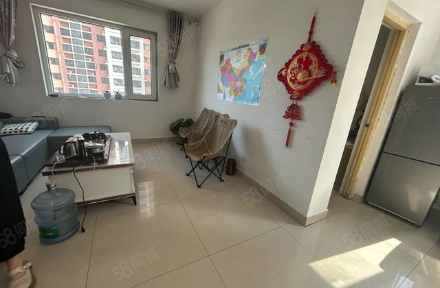 光岳路三室两厅，东边户很亮堂，免大税有储停车方便