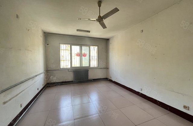 闸口小区 文轩附近，东关