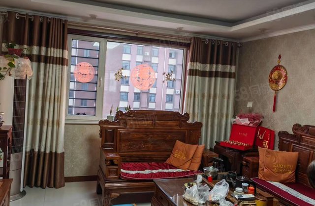 圣丰时代3室2厅138㎡49万二手房图片