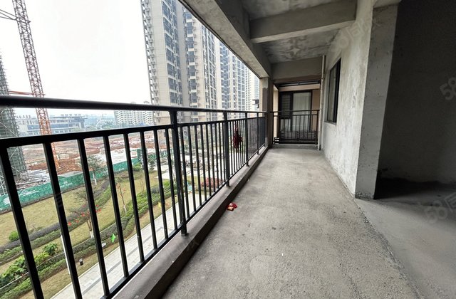 海能龙福郡4室2厅139㎡49.8万二手房图片