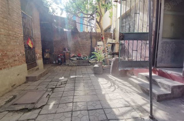 急售~工商家属院~孝心1楼~送院子~温馨3室~免大税~送配房