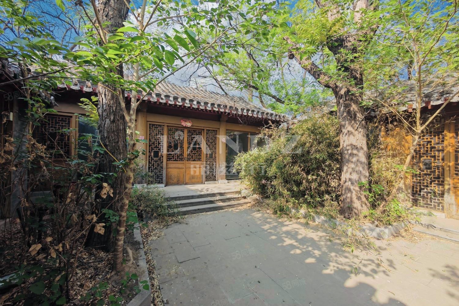 光明胡同小區(qū)1室1廳0衛(wèi)596㎡南15000萬