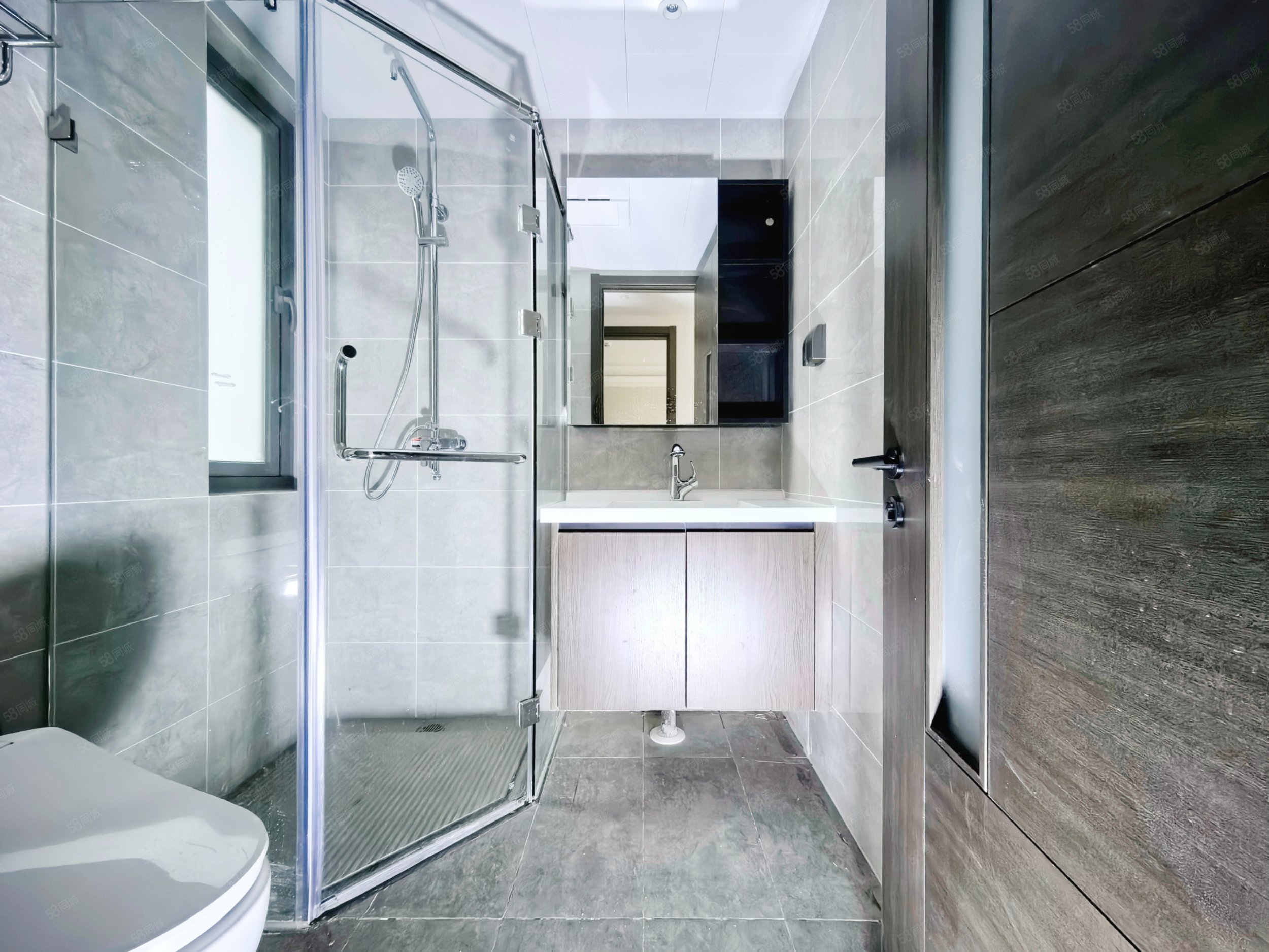 万科理想拾光3室2厅2卫121㎡南129万