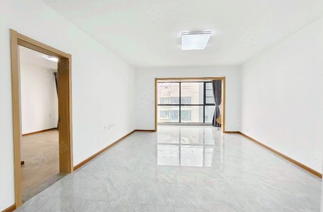 璟睿小区4室2厅165㎡210万二手房图片