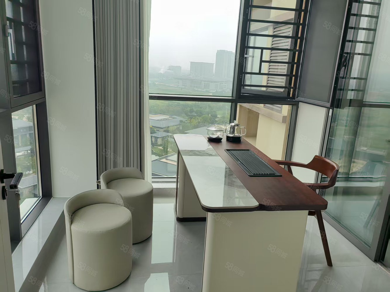 航旅和润居4室2厅2卫126㎡北79.8万