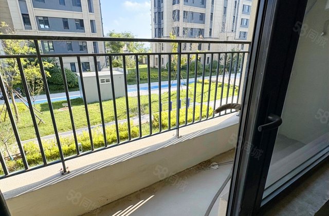 华侨城欢乐莲泉4室2厅118㎡54万二手房图片