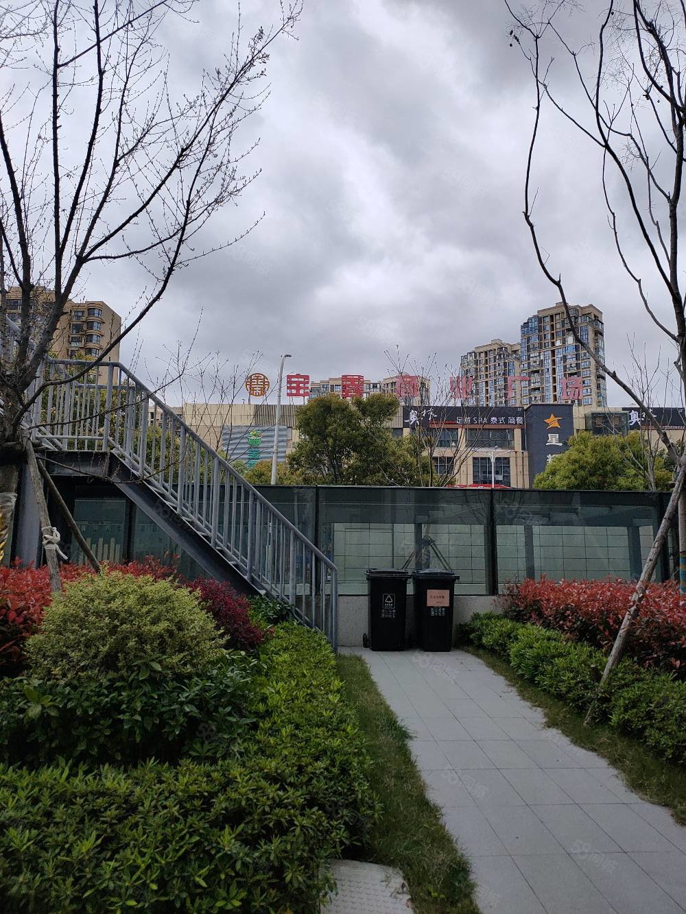 中梁璟园4室2厅2卫127.34㎡南北258万