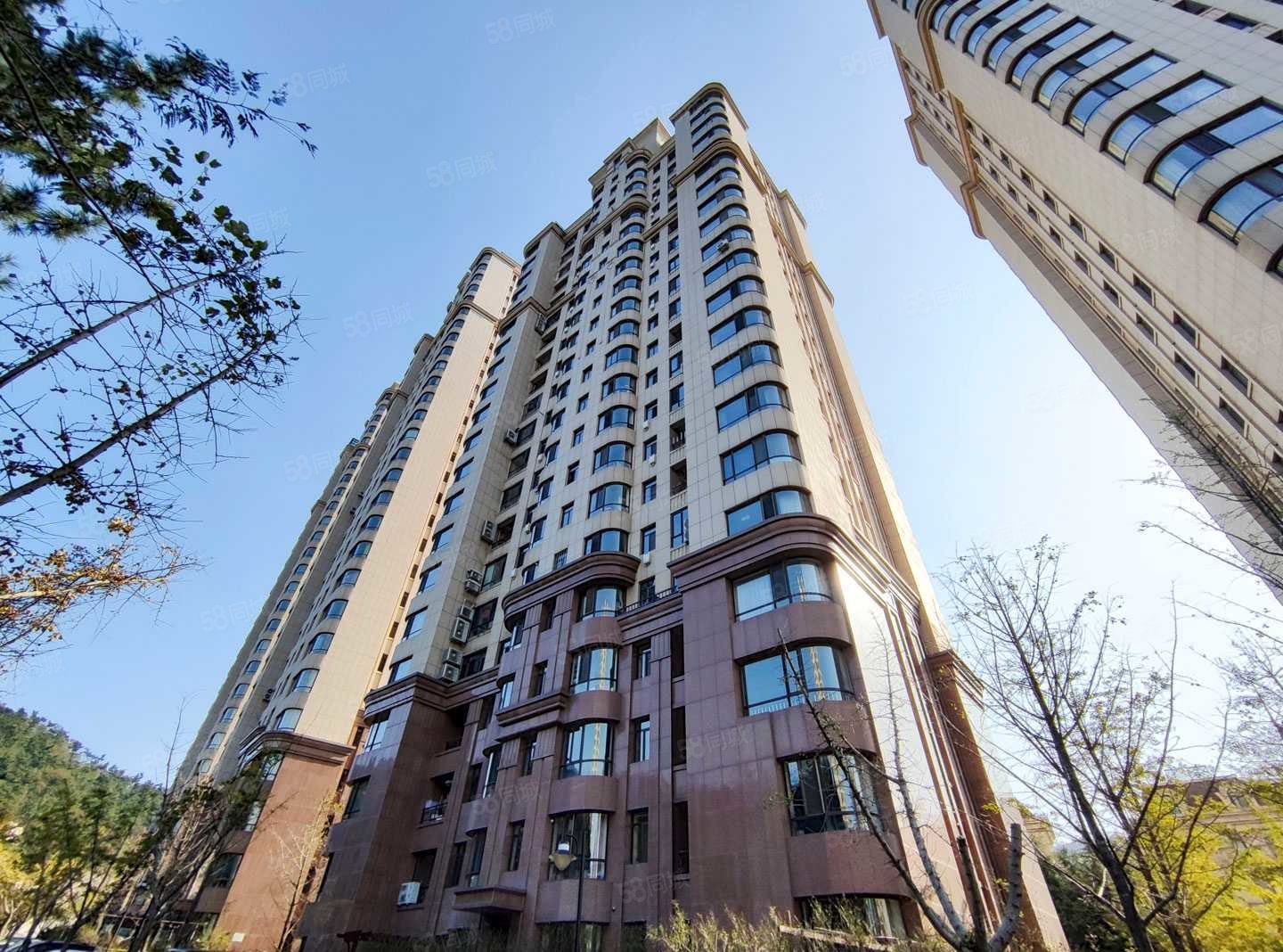 明秀庄园4室2厅2卫193.09㎡南北760万