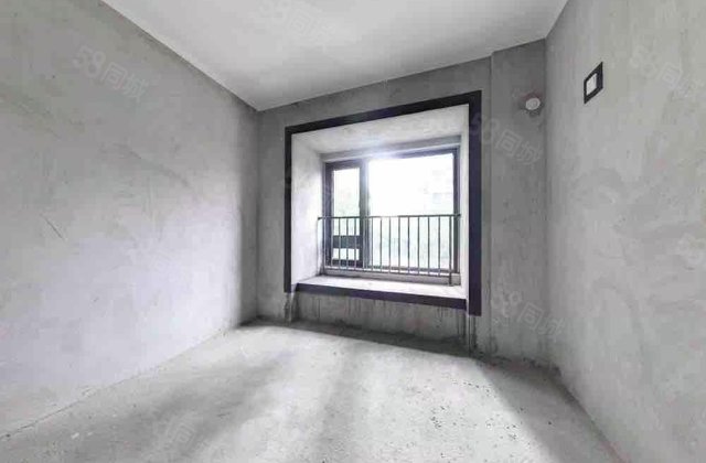 中骏御金台4室2厅125.76㎡180万二手房图片