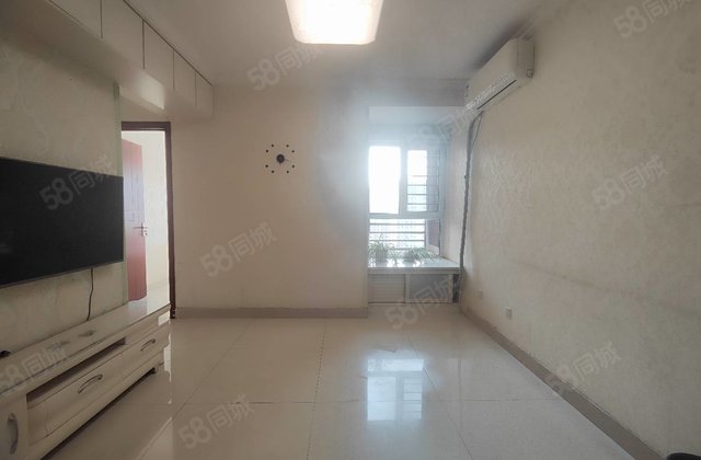 新上 水岸花语两室 免大税 五萬搞定 急卖 随时看