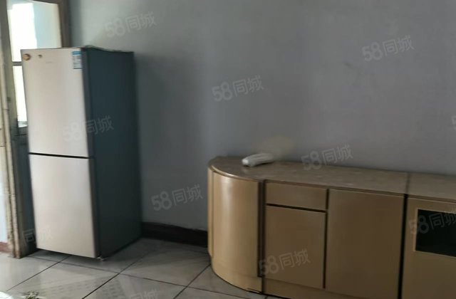 南京路市医药公司家属院2室1厅63.44㎡18万二手房图片