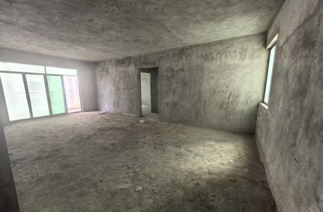 卫生小区3室2厅121.98㎡80万二手房图片