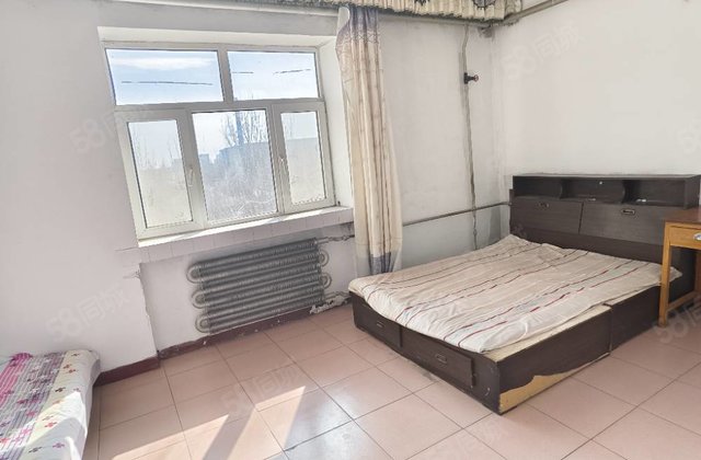 登峰村3室1厅68㎡8万二手房图片