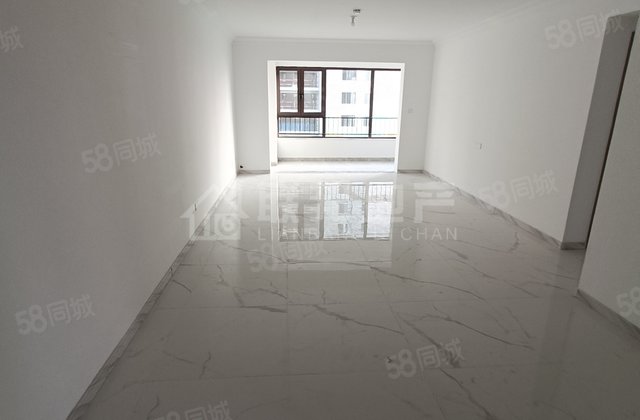 国岳府 清水湾 西边户四室 免大税 双阳台户型方正