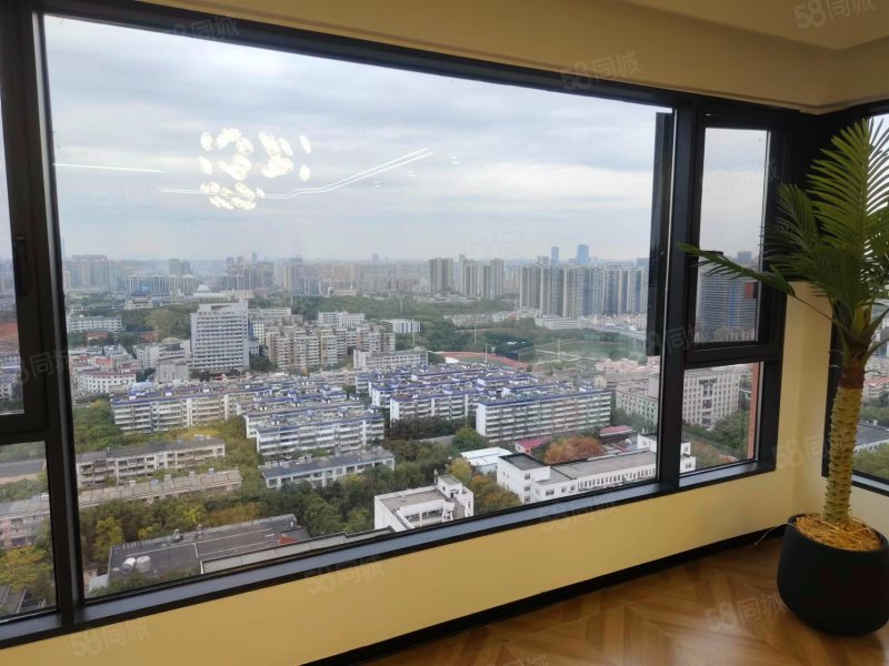 上海城3室2厅2卫111.45㎡南北136.8万