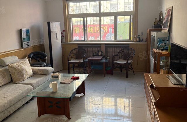 诚信出售  交通便利 商业配套成熟 无公摊 有地上车库