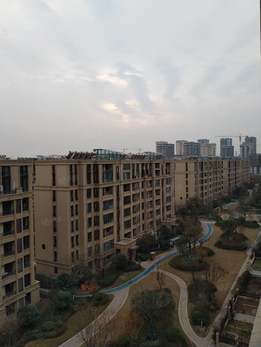 【10图】白鹭金岸普罗旺斯 精装三室 南北双阳台过二带车位配房近观