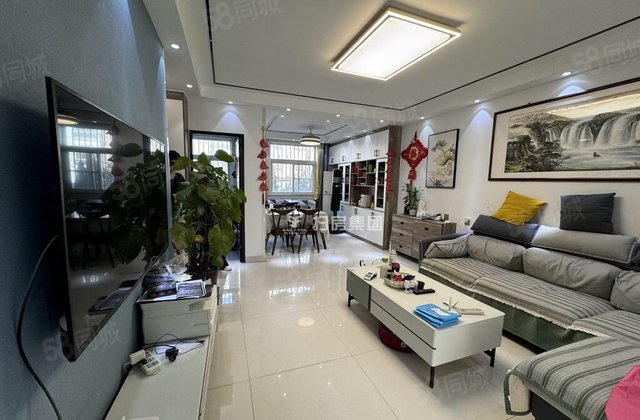 裕昌水岸新城 南北通透 楼龄新 交通便利 精装修 刚需小三居