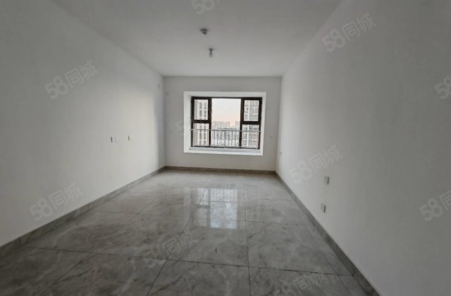 急售，江山印，电梯洋房，好楼层，送车储，随时看房