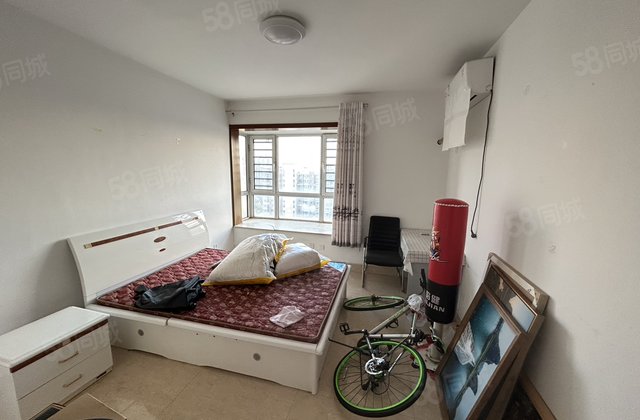 龙湾一期 靠近东门 商品房  带车位 储藏室 随时看房