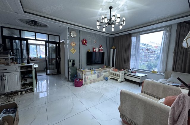 桐凤家园 中间楼层 商品住宅 居住密度低 医疗配套成熟