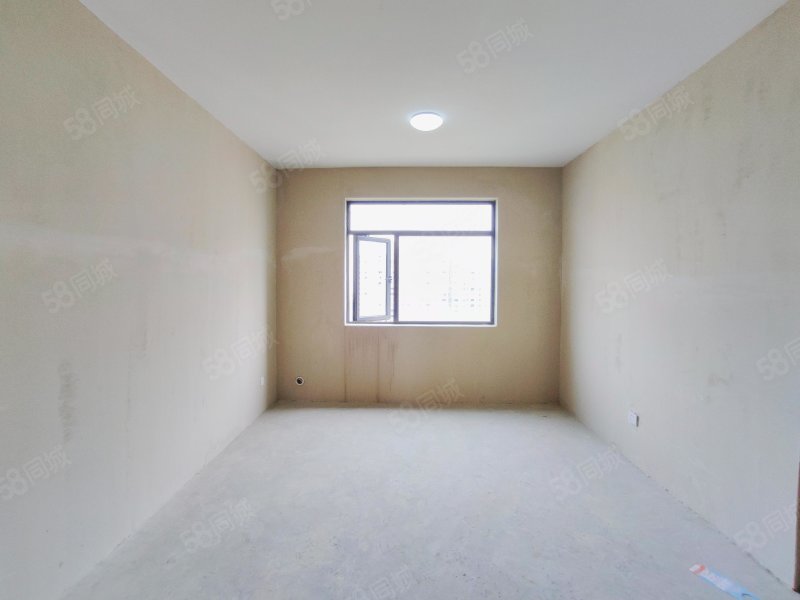 【10图】你要的八千多单价都有的 左岭智苑小区 毛坯三房 看房方便