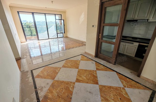 碧桂园翡丽湾 四室两卫 前排观景房无遮挡 带车位免大税可按揭