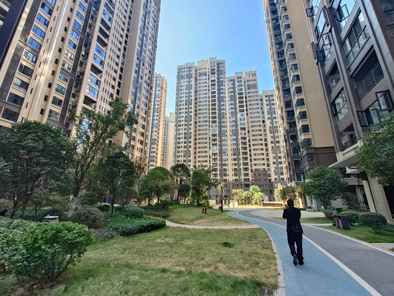 银泰红城(一期)4室2厅2卫130.54㎡南75万