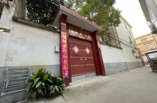 西环路中段西侧独院8室4厅400㎡158万二手房图片