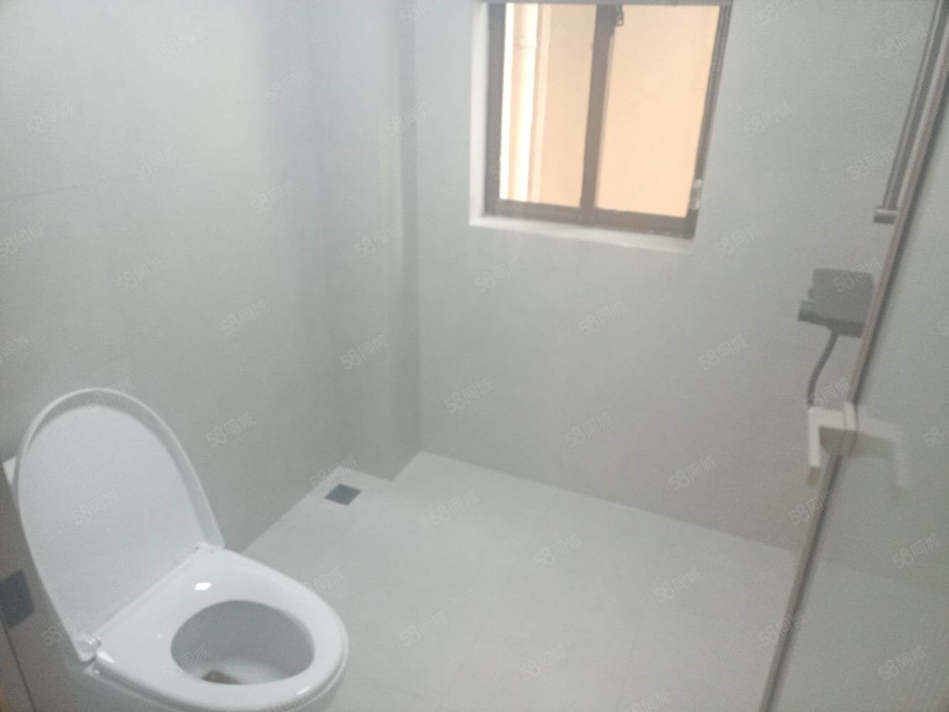 建投泊湾3室2厅2卫132㎡南北108万